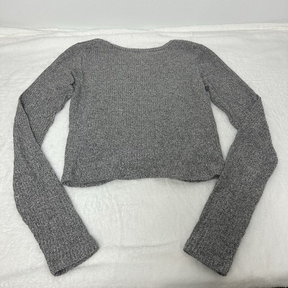 Hollister Women's Knit Cropped Long Sleeve Top Gray Front Knot Size XS - Picture 6 of 6